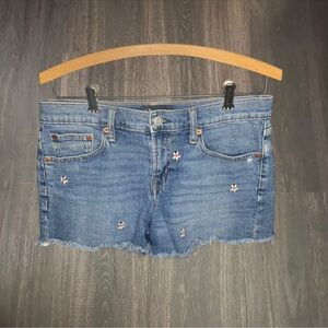 GAP Embroidered Denim Shorts Women’s Size 28 Frayed Hem Blue Jean Shorts